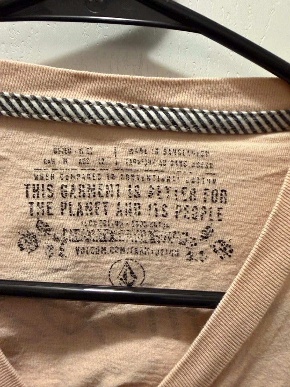 Volcom Peach Crew Neck Tshirt - Picture 5 of 5